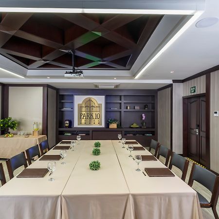 Hotel Park10 Medellín Exterior foto Meeting room
